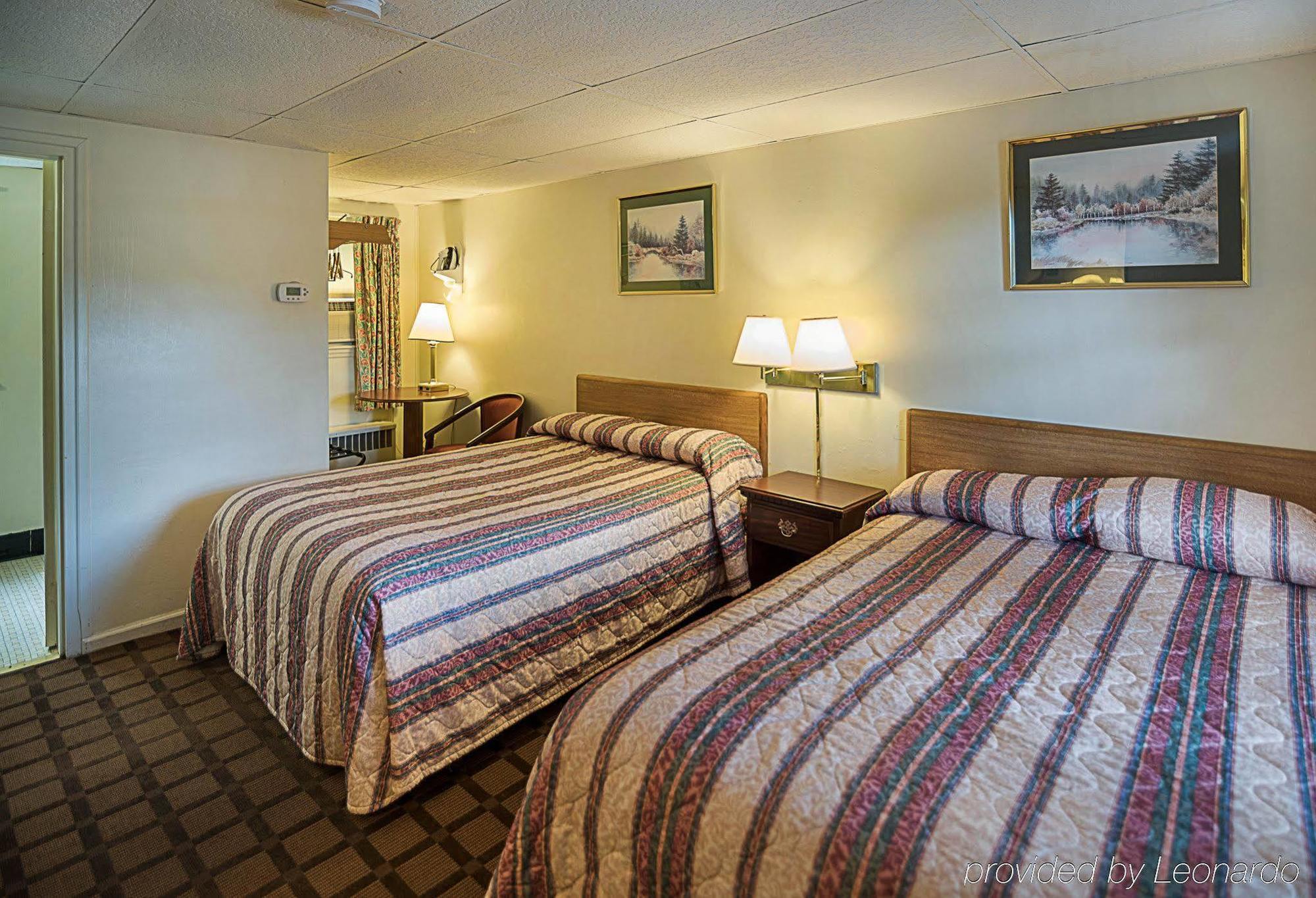 Rodeway Inn Westminster Buitenkant foto